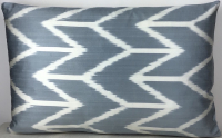 Ikat Pillow ( 40 X 60 Cm )