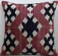 Velvet Pillow ( 40 X 40 Cm )