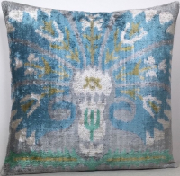 Velvet Pillow ( 50 X 50 Cm )