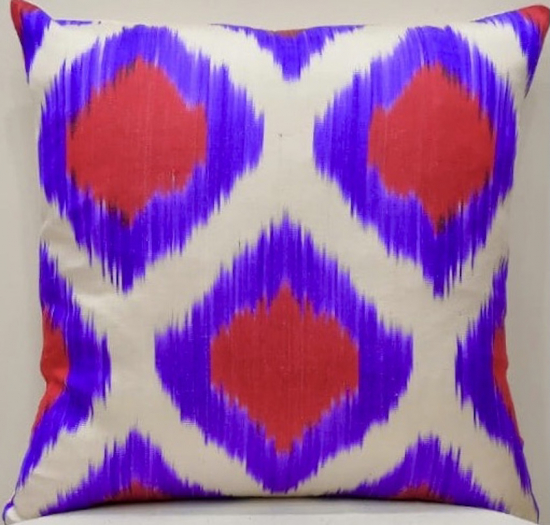 Ikat Pillow ( 40 X 40 Cm )