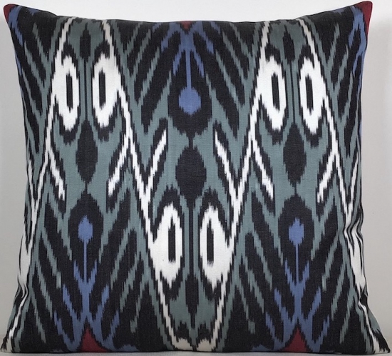 Ikat Pillow ( 40 X 40 Cm )