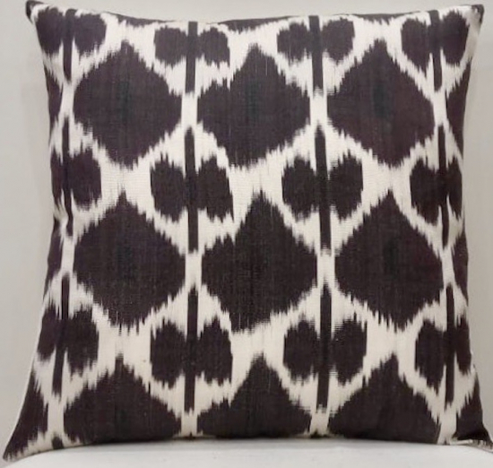 Ikat Pillow ( 40 X 40 Cm )