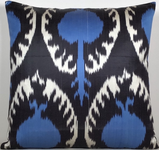 Ikat Pillow ( 40 X 40 Cm )