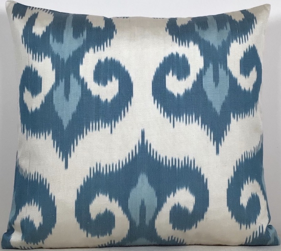 Ikat Pillow ( 40 X 40 Cm )