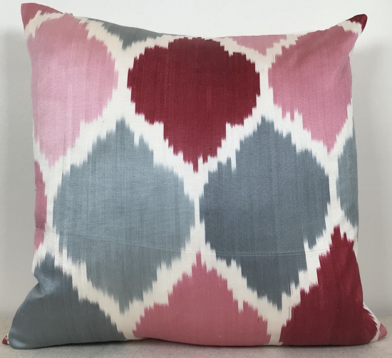 Ikat Pillow ( 40 X 40 Cm )