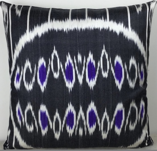 Ikat Pillow ( 40 X 40 Cm )