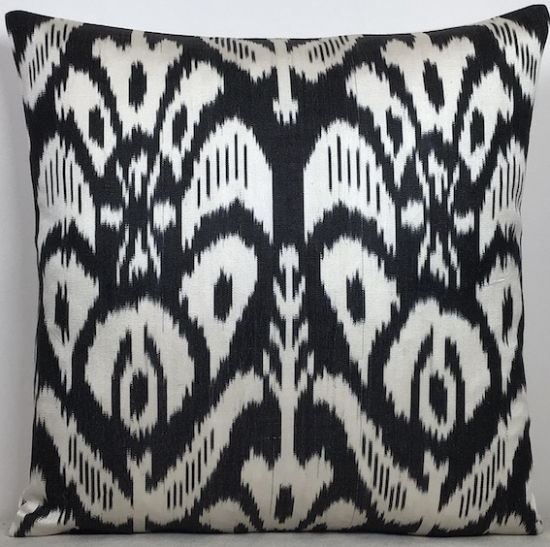 Ikat Pillow ( 40 X 40 Cm )