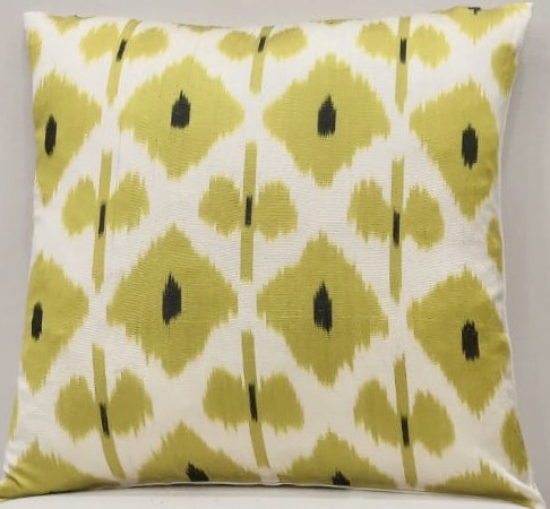 Ikat Pillow ( 40 X 40 Cm )