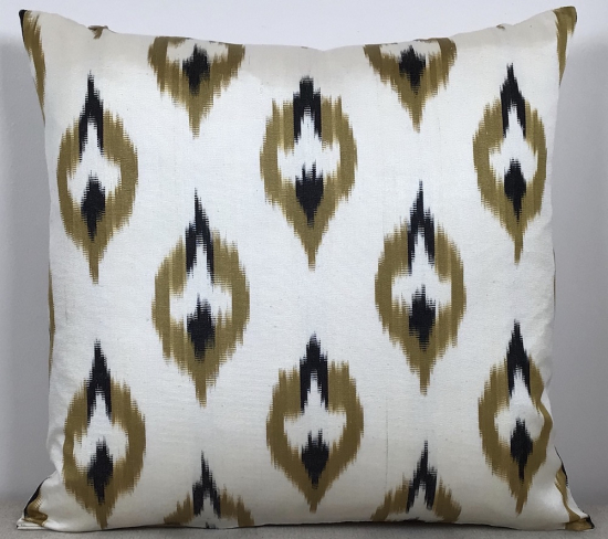 Ikat Pillow ( 40 X 40 Cm )