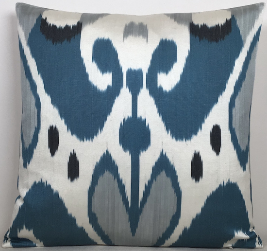 Ikat Pillow ( 40 X 40 Cm )