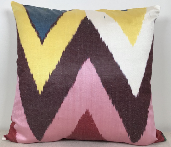 Ikat Pillow ( 40 X 40 Cm )