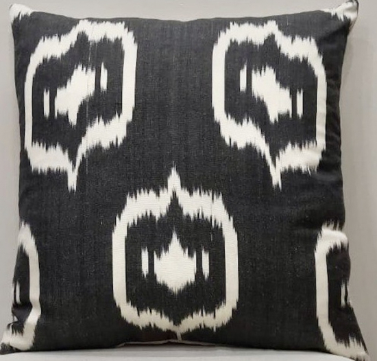 Ikat Pillow ( 40 X 40 Cm )