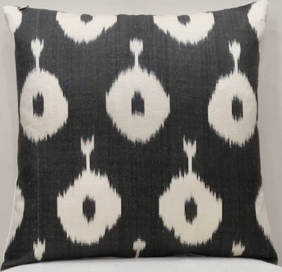 Ikat Pillow ( 40 X 40 Cm )