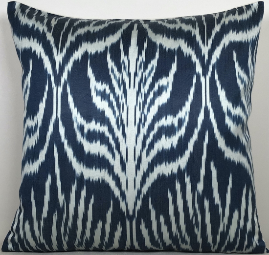 Ikat Pillow ( 40 X 40 Cm )