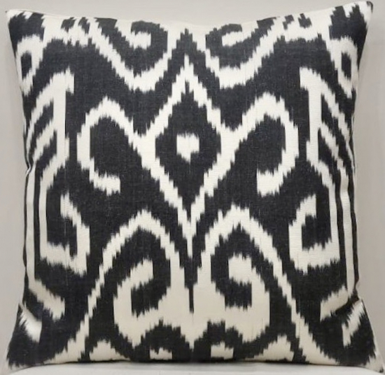 Ikat Pillow ( 40 X 40 Cm )