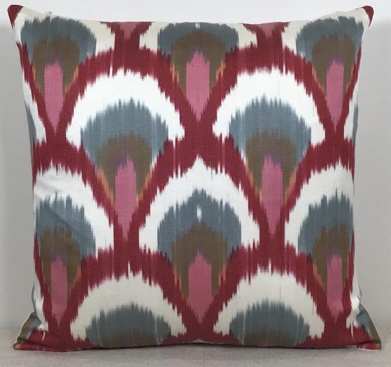 Ikat Pillow ( 40 X 40 Cm )