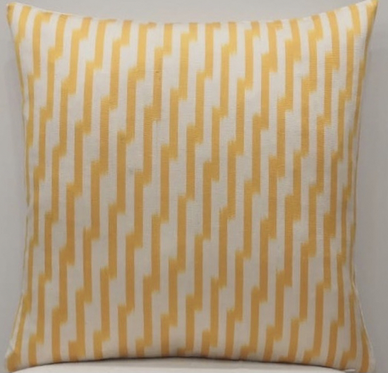 Ikat Pillow ( 40 X 40 Cm )