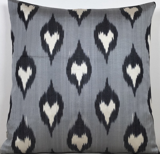 Ikat Pillow ( 40 X 40 Cm )