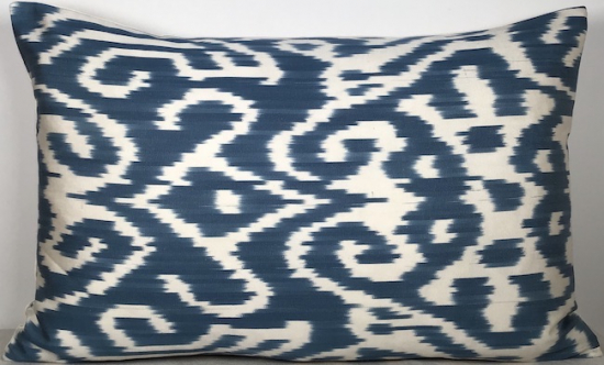 Ikat Pillow ( 40 X 60 Cm )