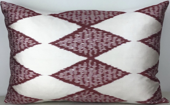 Ikat Pillow ( 40 X 60 Cm )