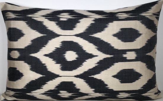 Ikat Pillow ( 40 X 60 Cm )