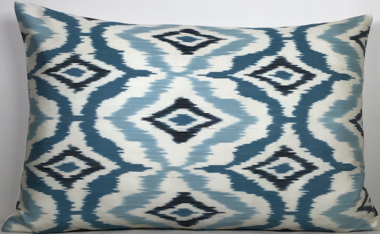 Ikat Pillow ( 40 X 60 Cm )