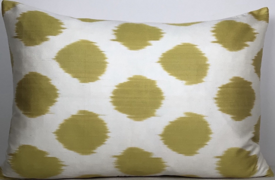 Ikat Pillow ( 40 X 60 Cm )