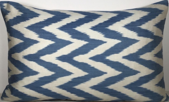 Ikat Pillow ( 40 X 60 Cm )