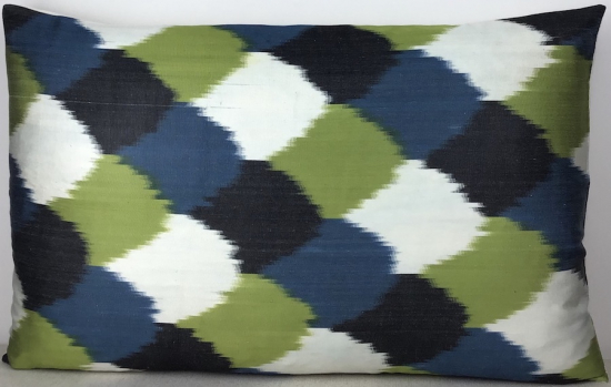 Ikat Pillow ( 40 X 60 Cm )