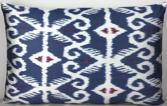 Ikat Pillow ( 40 X 60 Cm )