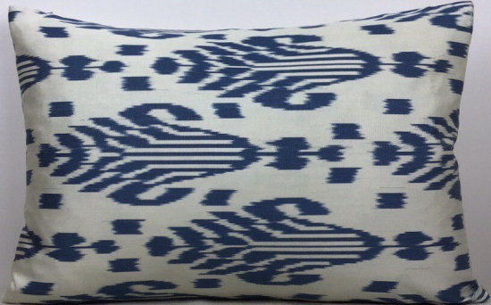 Ikat Pillow ( 40 X 60 Cm )