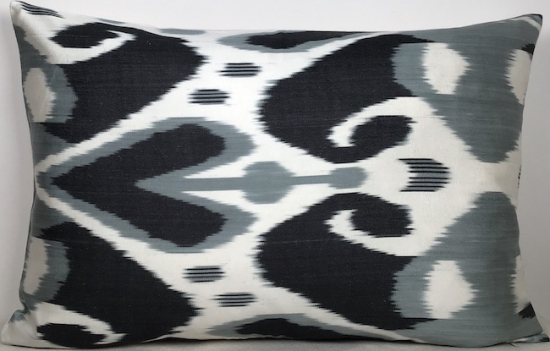 Ikat Pillow ( 40 X 60 Cm )