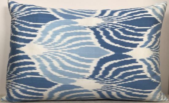 Ikat Pillow ( 40 X 60 Cm )