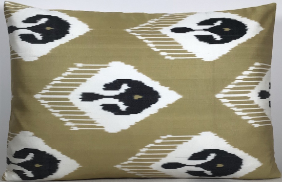 Ikat Pillow ( 40 X 60 Cm )