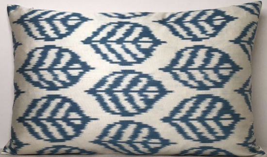 Ikat Pillow ( 40 X 60 Cm )