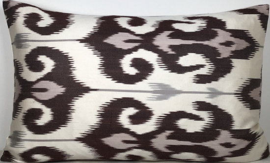 Ikat Pillow ( 40 X 60 Cm )