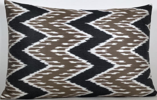 Ikat Pillow ( 40 X 60 Cm )