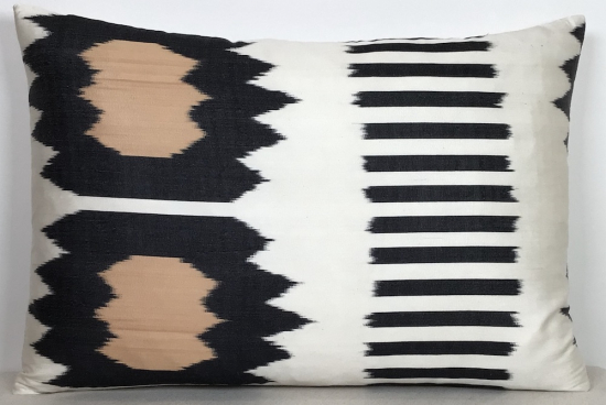 Ikat Pillow ( 40 X 60 Cm )