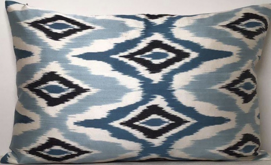 Ikat Pillow ( 40 X 60 Cm )