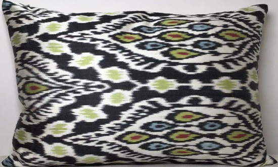 Ikat Pillow ( 40 X 60 Cm )