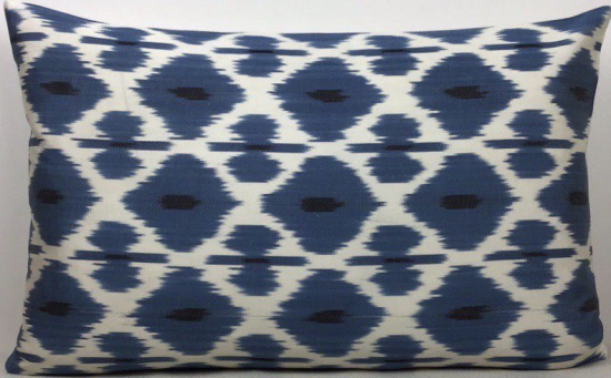 Ikat Pillow ( 40 X 60 Cm )