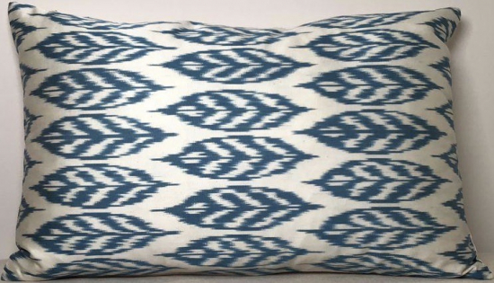 Ikat Pillow (40x60 Cm)