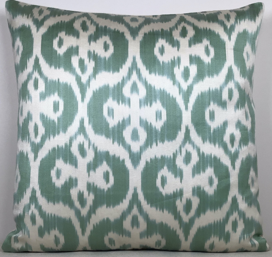 Ikat Pillow ( 50 X 50 Cm )