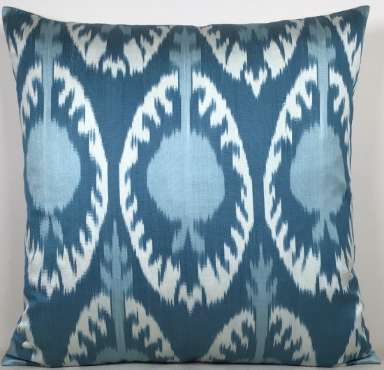 Ikat Pillow ( 50 X 50 Cm )