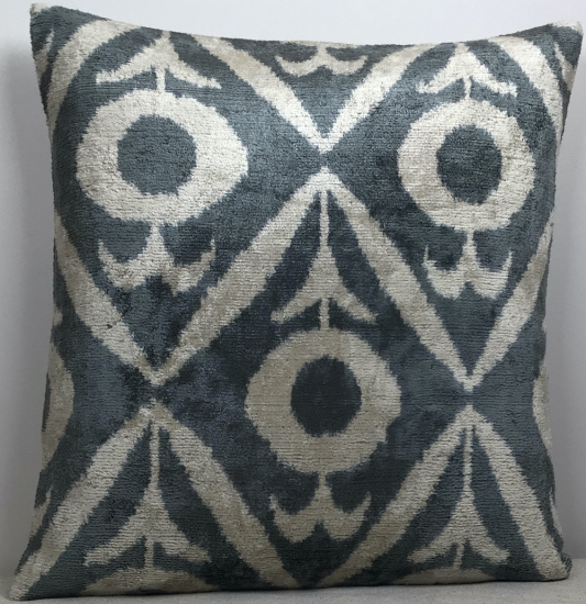 Velvet Pillow ( 40 X 40 Cm )