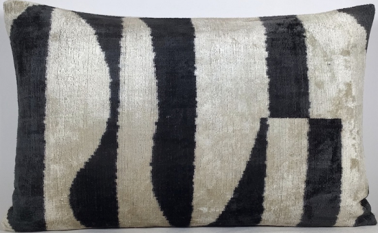 Velvet Pillow ( 40 X 60 Cm )