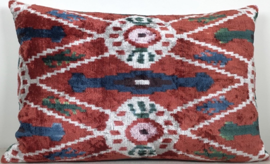 Velvet Pillow ( 40 X 60 Cm )