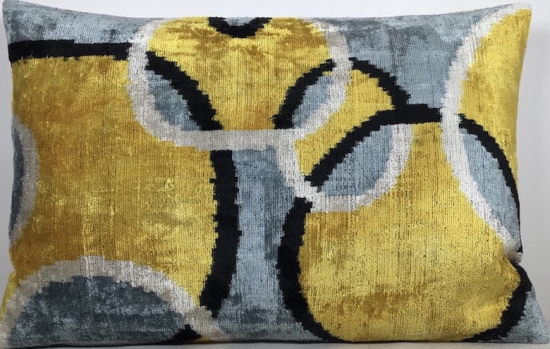 Velvet Pillow ( 40 X 60 Cm )