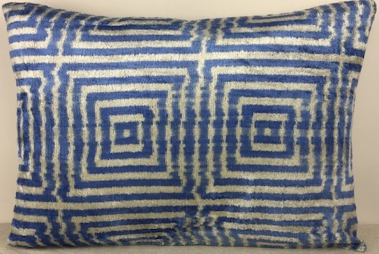 Velvet Pillow ( 40 X 60 Cm )