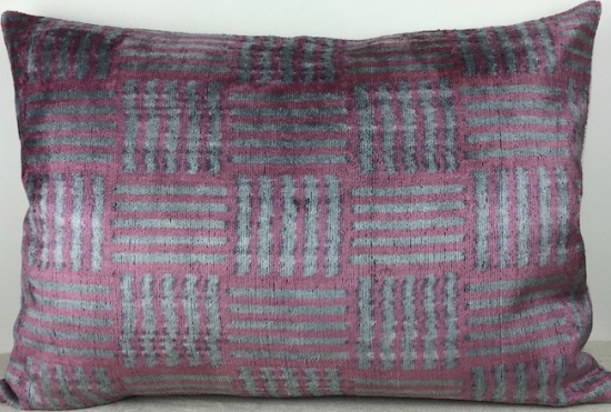 Velvet Pillow ( 40 X 60 Cm )